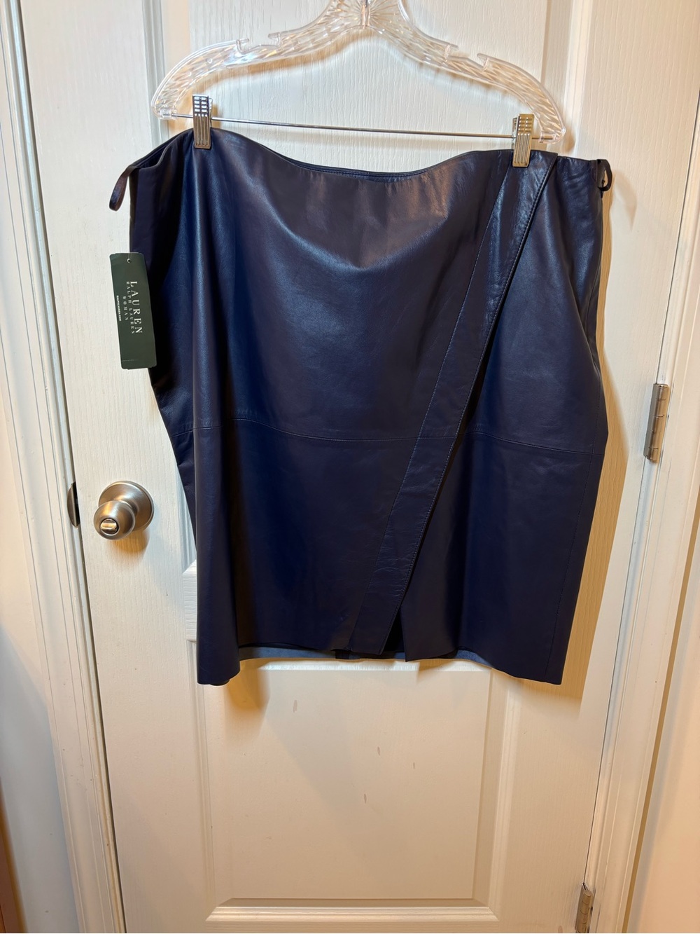NWT Lauren Ralph Lauren Capri Navy 100% Genuine Leather Wrap Skirt 22W ($608)
